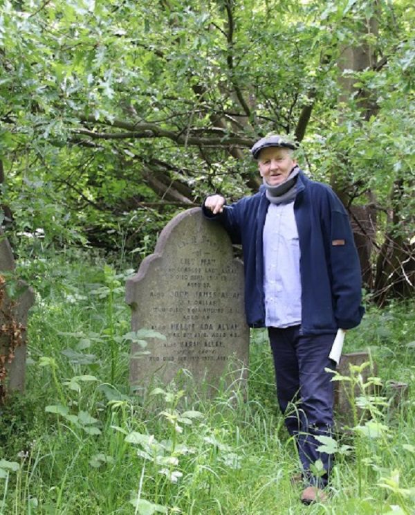 Leaving no tombstone unturned to find story – South London News