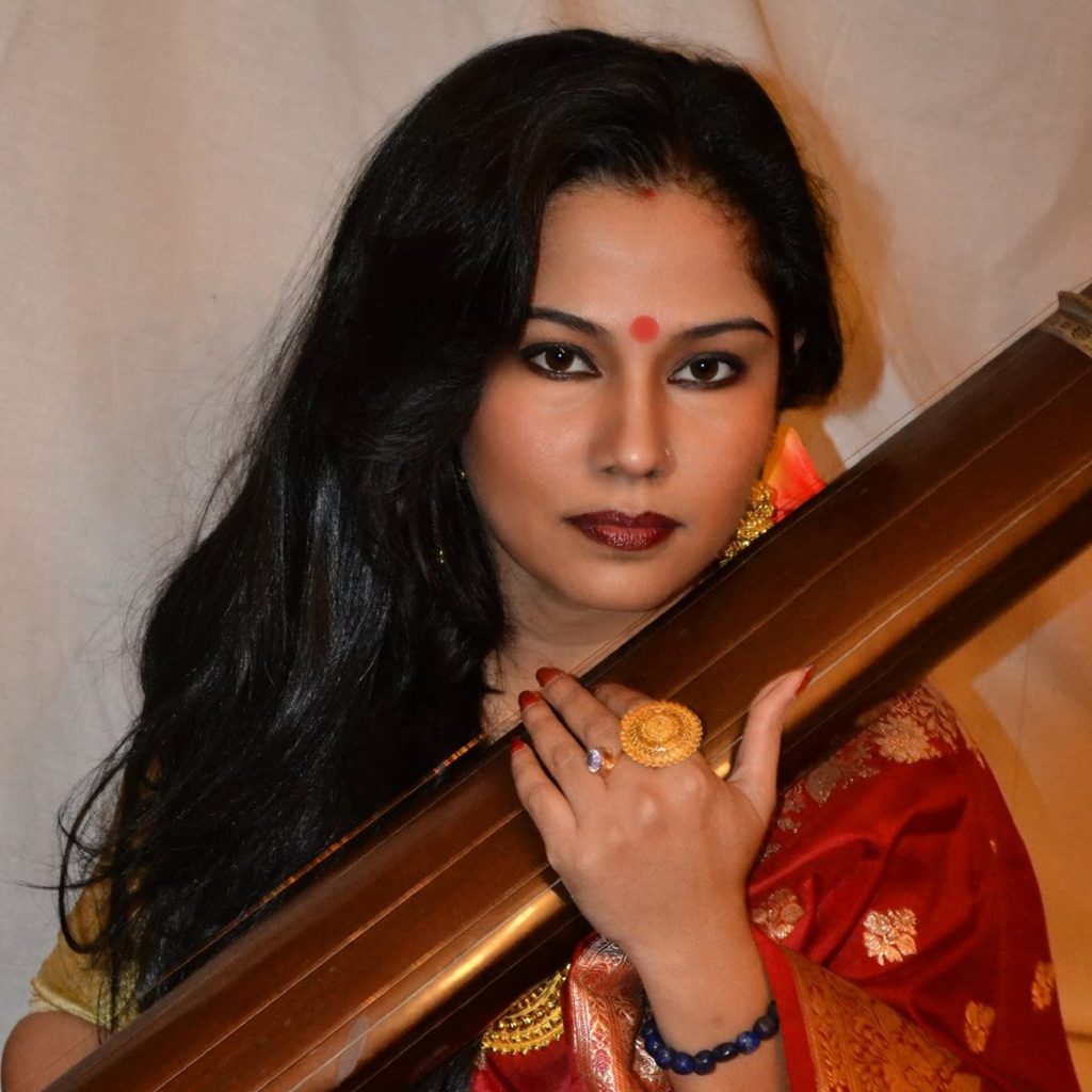 Beautiful hairstyles using different hair accessories 🌸 | Saraswati puja  hairstyle | The Sumedha 👑 - YouTube