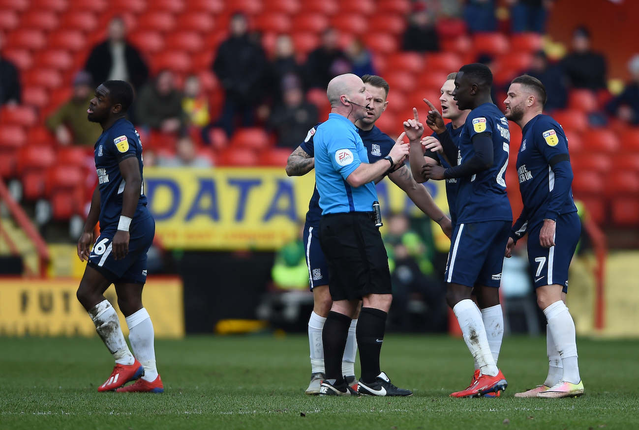 Southend boss Chris Powell: Yearwood deserved red card – but Charlton ...