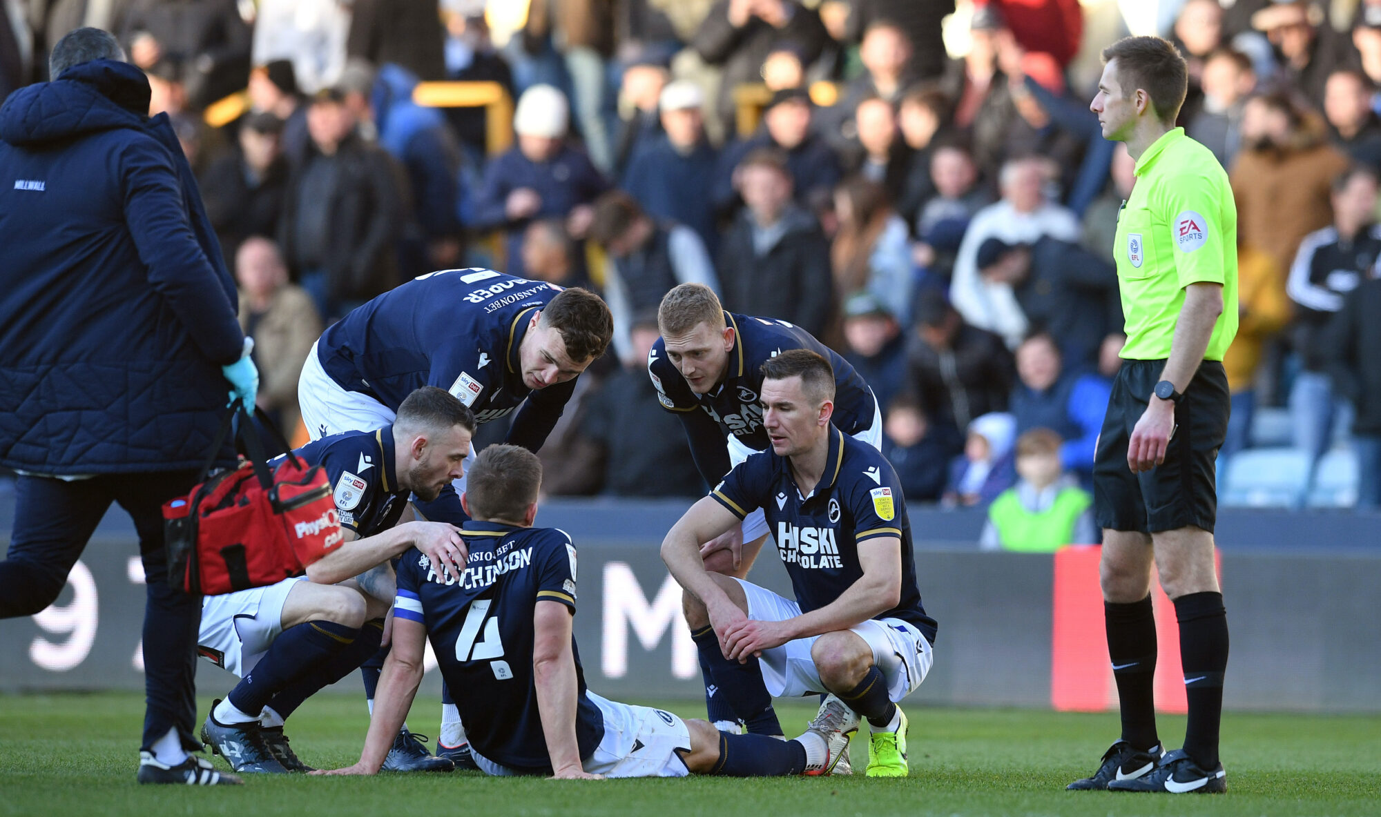 Millwall manager provides injury update on Hutchinson and Bennett – South London News