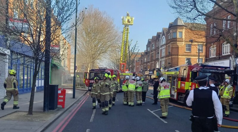 26 People Forced To Escape Restaurant Blaze That Ripped Through Air ...